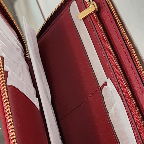 Tory Burch T Monogram Jacquard Embroidered Continental Wallet - Picture 9 of 15